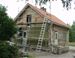 Vienģimenes māja ar koka karkasu renovēta, uzstādot PAROC plānā apmetuma siltumizolāciju